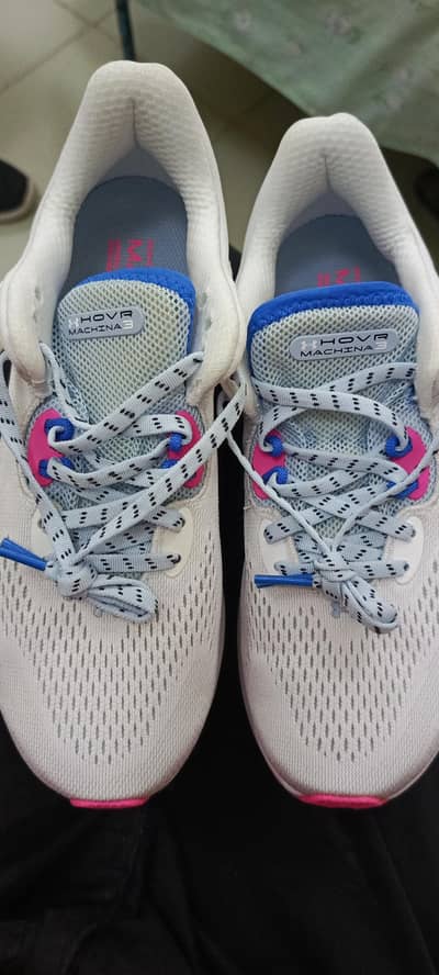 selling Under Armour joggers