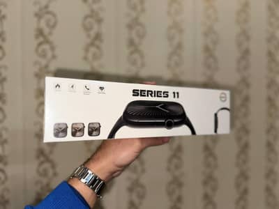 Brand Apple Watch Series 11 46mm wtih Complete Box