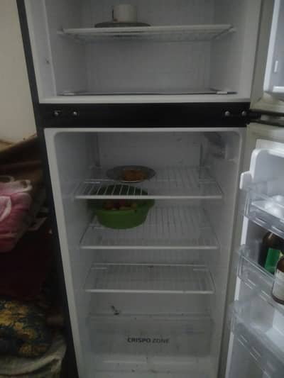 Refrigerator for sale need mony