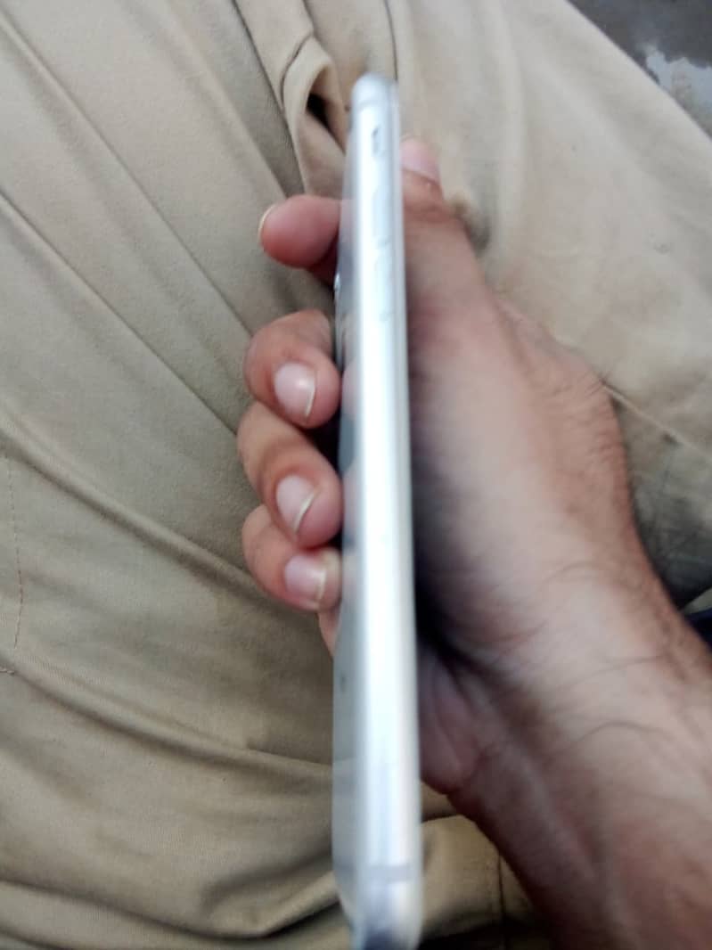 Apple iPhone 8 2