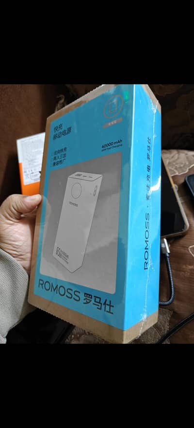 Romoss box packed 20000mah 40000mah digital display 65watt power banks