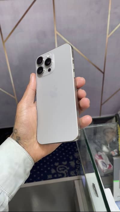 İPhone 15 pro max 256gb lla modal