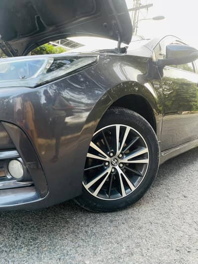 Toyota Corolla Altis Grande cvt 1.8 2019 Modell