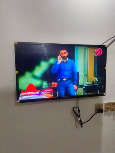 LED 32 inch EcoStar used