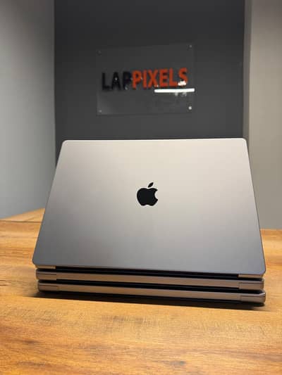 MACBOOK PRO M2 MAX | M2 MAX CHIP | 32GB | 1TB | HEALTH 100 | cycle 37