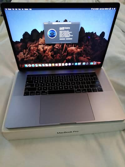 Macbook Pro 15.4 inch 2018 A1990, 1st Owner 9/10 Box (READ FULL AD)
