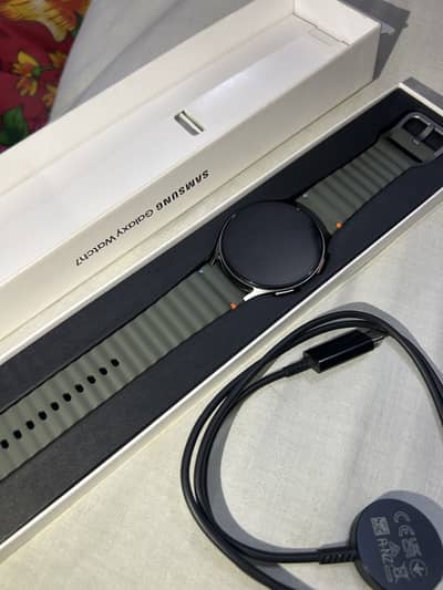 Samsung Galaxy Watch 7 44mm SM-L310NZGAMEA ( UAE Varient )