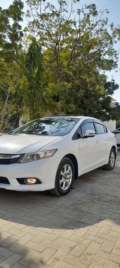 HONDA CIVIC UG FULL OPTION 2013