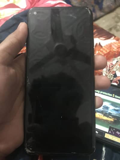 4 64 ALL OKAY ONLY CAMERA NOT WORKING AND MINOR GLASS CRACK