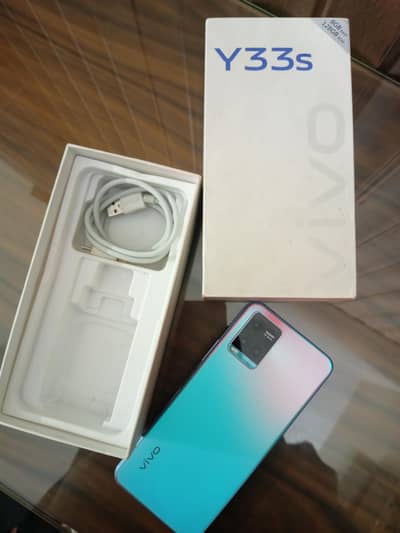vivo y 33s excellent condition 8/128  with box