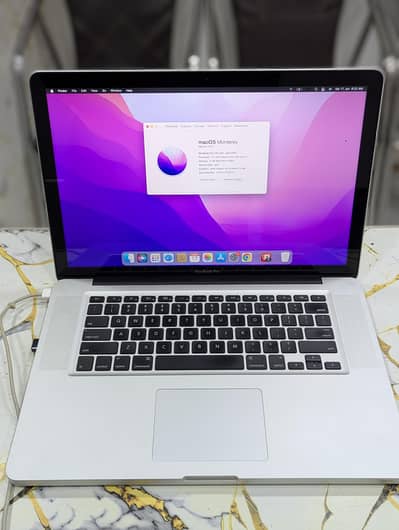 MacBook pro Late 2011, 15 inch Display, Core i7, Ram 6gb, Dual Drives
