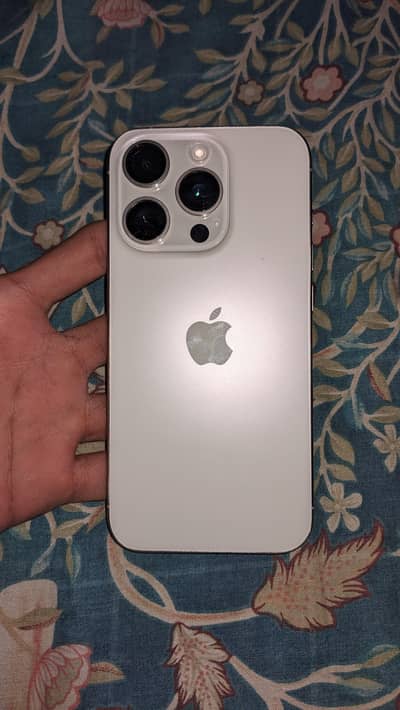 iphone 15 pro factory unlocked 100 battery health 10/10 condition