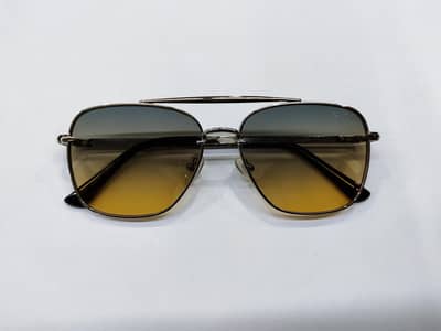 Gucci Metal Frame Sunglasses – Stylish & Lightweight