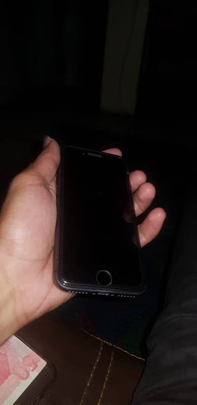 iphone 8 Red  64 gb 100 bettery health all ok