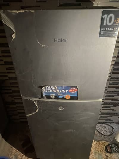 Haier HRF-246 refrigerator