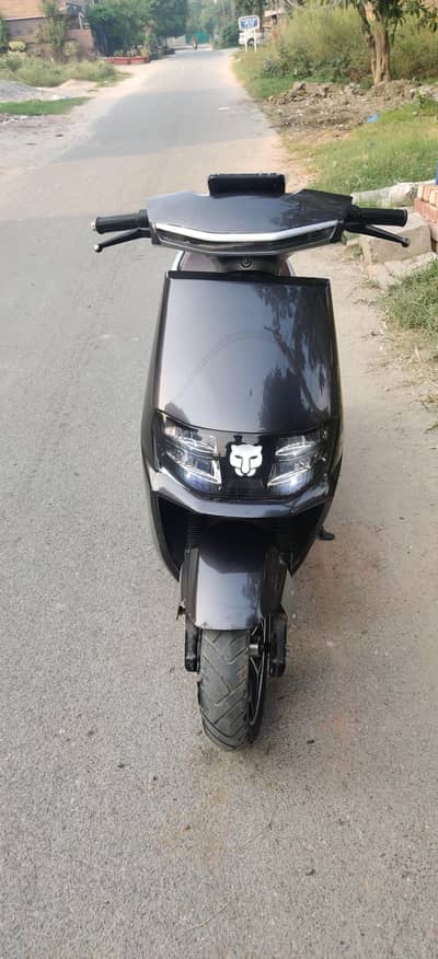 2025 model eveon leapord just 3 month use