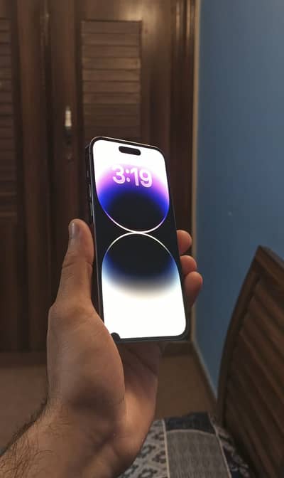 Iphone 14 pro 9/10 | Factory Unlock | LLA | 128gb | Lcd dot