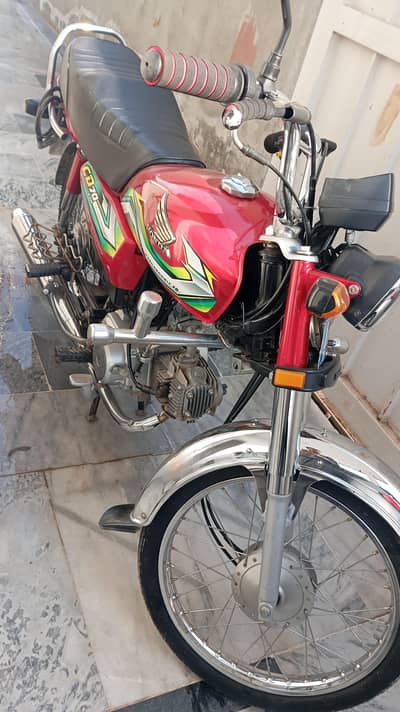 Honda CD 70 (like new)