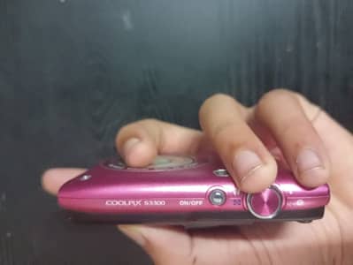 Nikon coolpix s3300 10/10 slightly used just like new