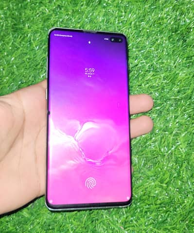 Samsung S10 Plus 8/128 Snapdragon WQHD+ Display best for gaming,movies