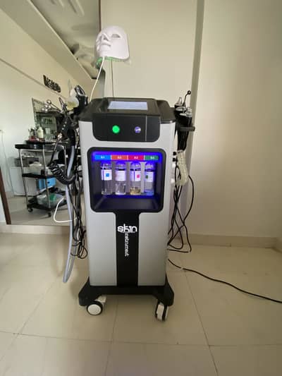 12 in 1 hydra facial machine