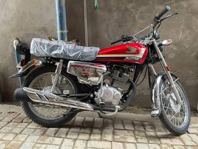 Honda 125 2025 model self starter fresh new one hand use. 03176615615