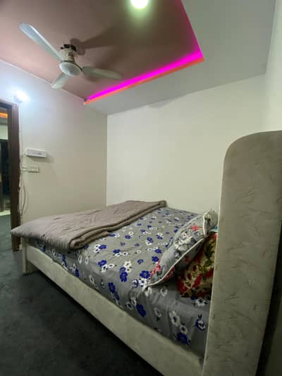 Luxury one bed fully furnished apartments. 0318*09179*53