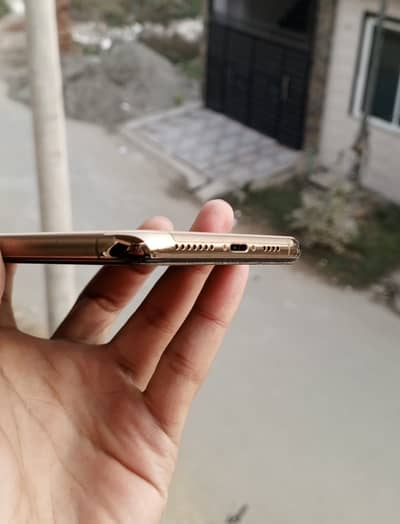 Iphone xs max pta approved doted black read add