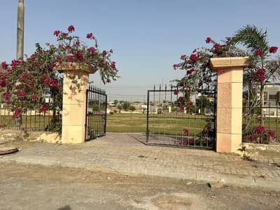 600 SQYRDS RESIDENTIAL PLOT AVAILABLE IN GOOD LOCATION