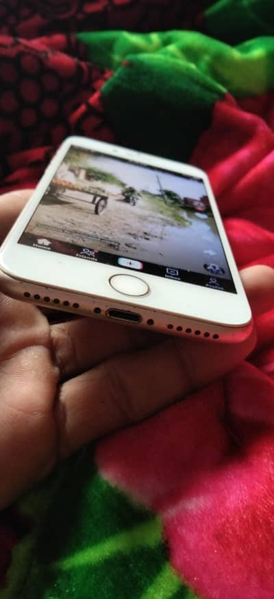 I phone 7 ha pta ha but ab sim ni chla rha 03262543743