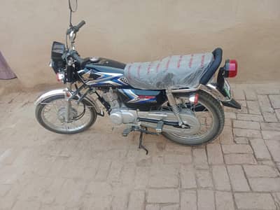 Honda 125  25 model only 1300 km drive