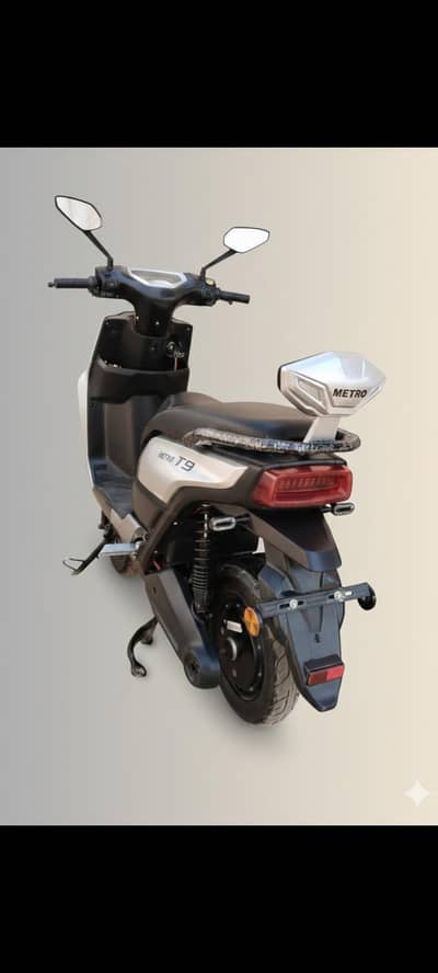 Scooty metro t9
