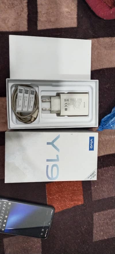 vivo y19 new condition 4.128 complete box