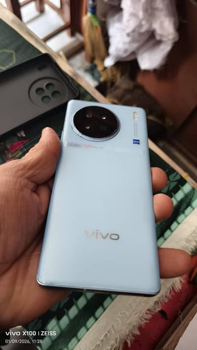 Vivo X90s 12/256 Like brand new
