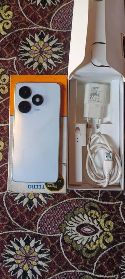 tecno spark 20c 4GB 128 GB