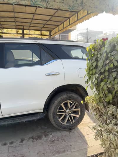 Fortuner 4X4 single handed available for sale