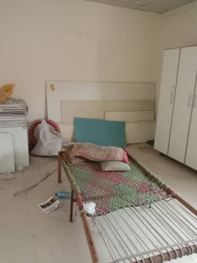 5 Marla ma 2nd floor 1badroom