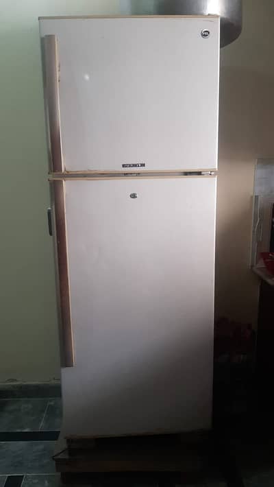 Fridge for sale Rs 25000 only contact no. 03137872340
