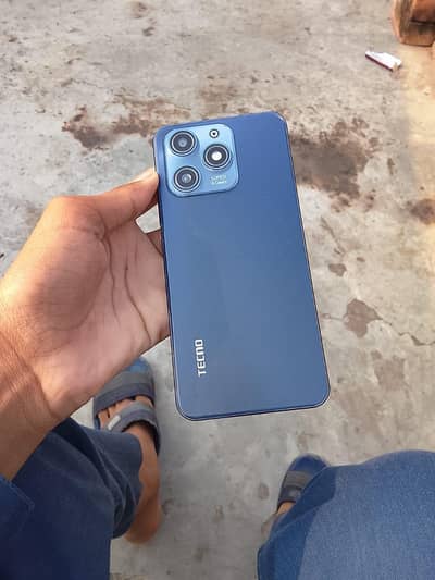 Tecno spark 20 pro kit mobile for sale box charger Sath ha exchange