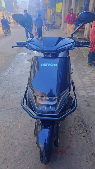 Revoo C32Y Scooty | 2025 Model | Call+Whatsapp 03009818518
