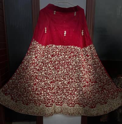 Bridal Dress with jewellery set and pouch