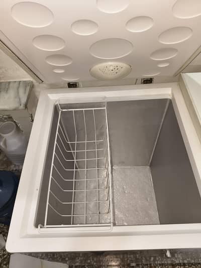 deep freezer complete ok new condition never used to much