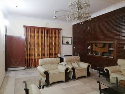 Satluj block allama iqbal town 1 kanal lower portion for rent