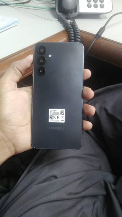 Samsung A16 for urgent sale on cash only.
