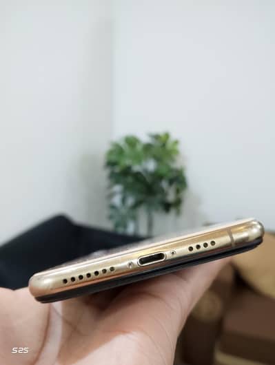 Iphone xs Max Good Condition 64 GB
