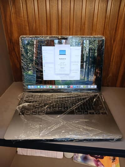 MacBook Air M3 2024