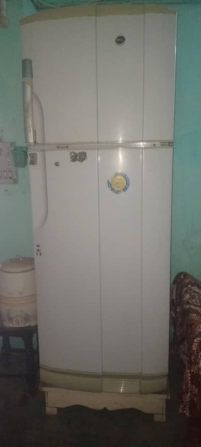 PEL FULL SIZE REFRIGERATOR
