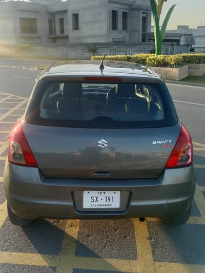 Suzuki swift dx 1.3 2011