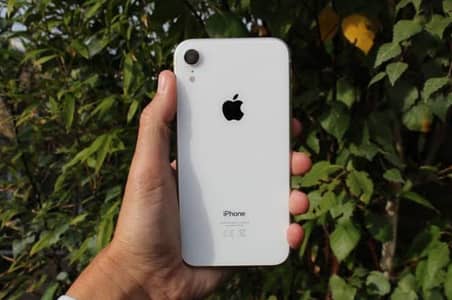 IPHONE XR NON PTA 64 GB
