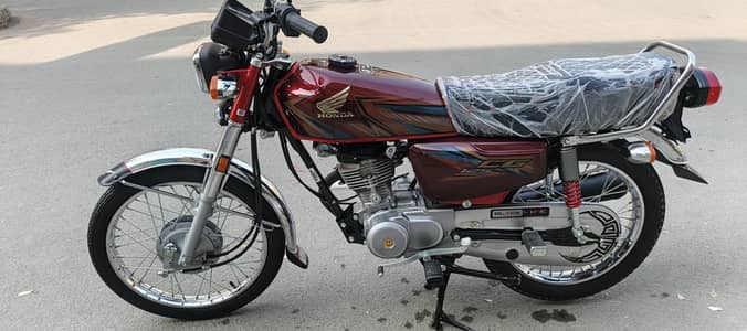 Honda CG 125 Model 26 Bike 1300KMs Driven CONTACT 0300 - 7048028